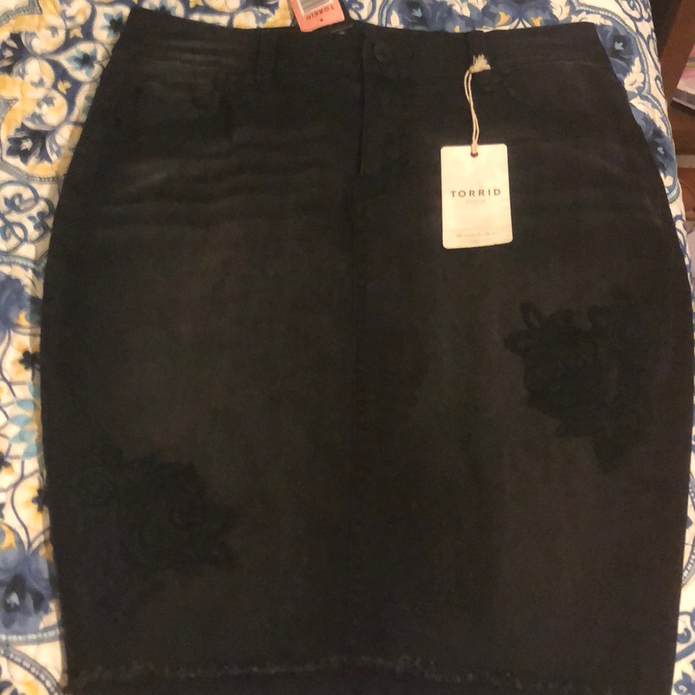 NWT torrid skirt